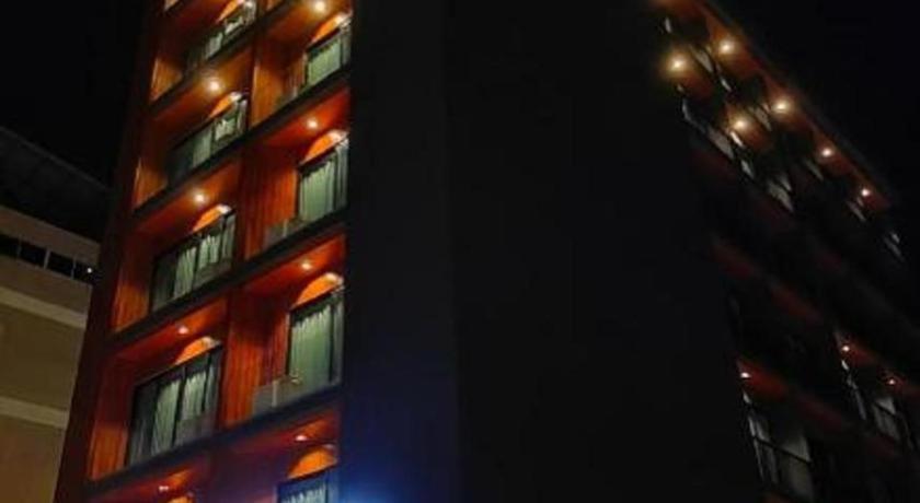 Butterfly Hotel Betong Ban Komo Sip Paet Екстер'єр фото